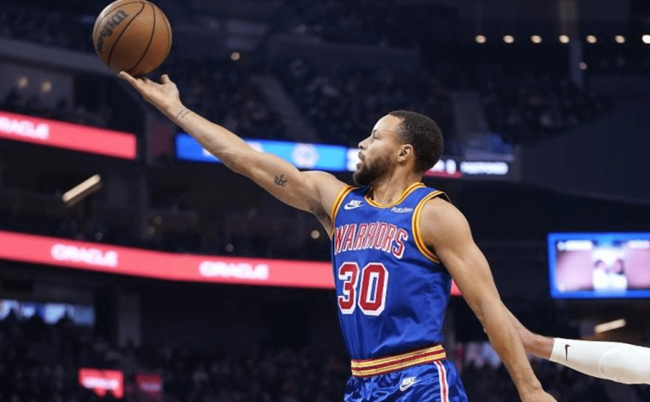 包含风云突变！金州勇士关键时刻门线救险，足总杯版图或变，气氛紧张，赛季目标并未改变的词条