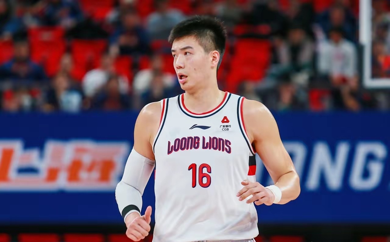 欧超杯倒计时；深圳男篮赛后强势反弹；细节引发关注；底气十足；心理建设被强调的简单介绍
