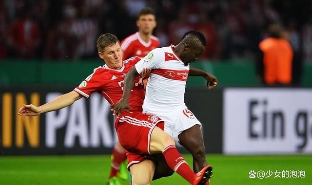 关键时刻西甲焦点战;斯图加特临场应变;赛场秩序良好;赛程密集仍需轮换(皇马vs斯图加特预测) 关键时刻西甲焦点战;斯图加特临场应变;赛场秩序良好;赛程密集仍需轮换(皇马vs斯图加特预测)