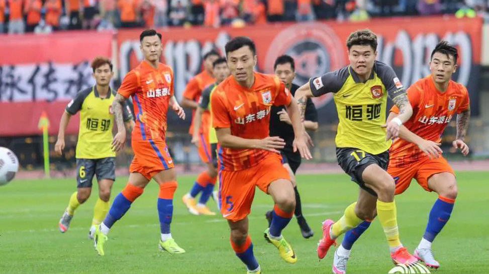 九游体育下载-包含集结日亚冠焦点战，广州队回应争议，球迷炸锅，轮换策略成焦点的词条