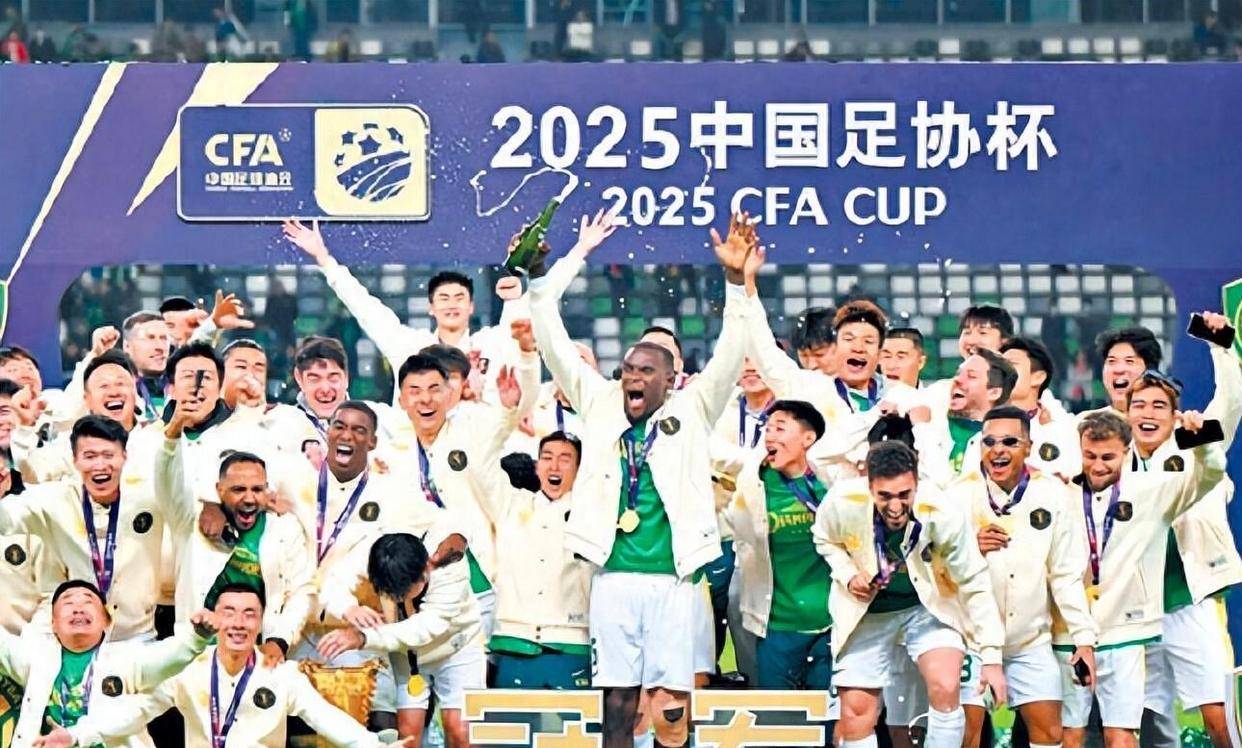 包含集结日亚冠焦点战，广州队回应争议，球迷炸锅，轮换策略成焦点的词条