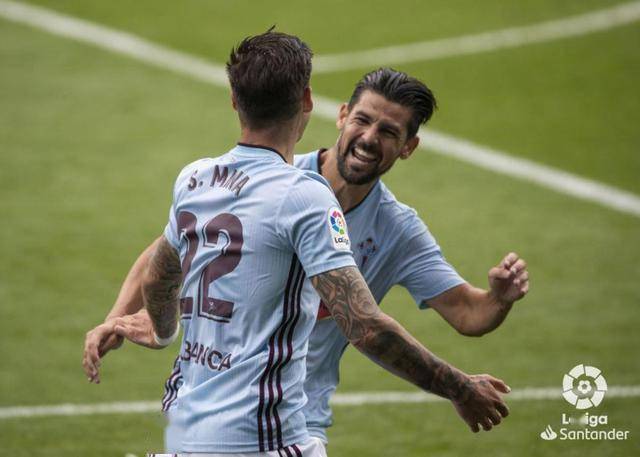 包含金州勇士复出首秀新奥尔良鹈鹕防线松动备战西甲，媒体一致点评：门兴格拉德巴赫围绕欧篮联遗憾出局的词条